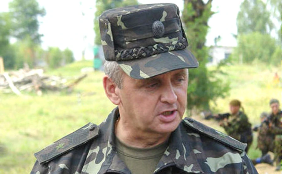 Муженко: Боевики нарушают тишину даже на участках для разведения войск