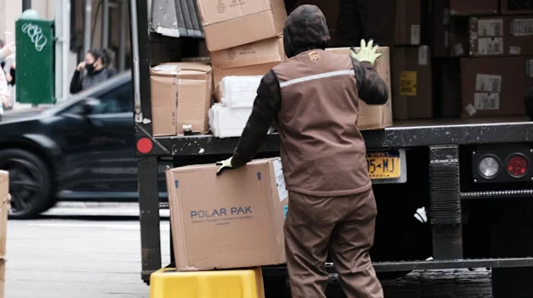 США-гіганти готують понад 52 тисячі скорочень через ШІ