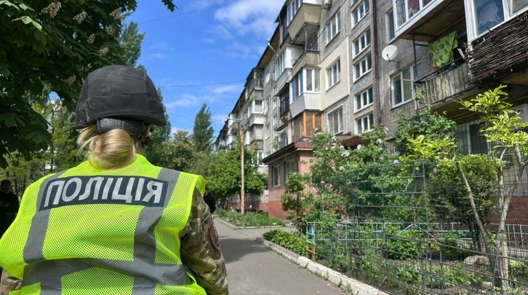 У Києві евакуювали 5-поверхівку: мешканець погрожував влаштувати вибух