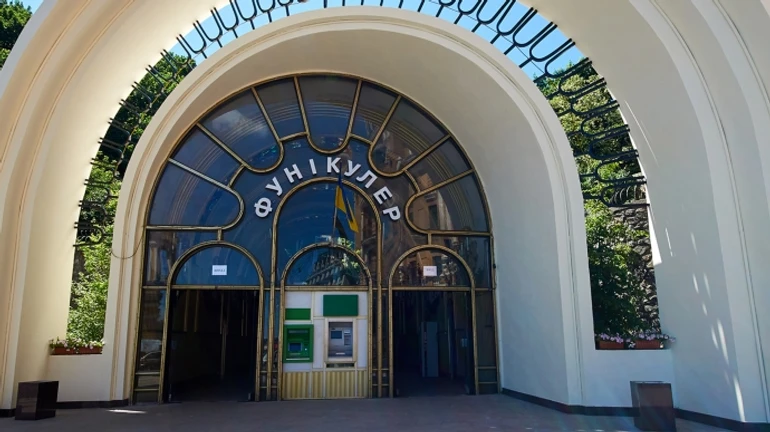 Смерть у київському фунікулері: на юнака напав правоохоронець