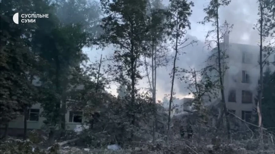 Russians destroy building of educational institution in Sumy, one killed, more injured