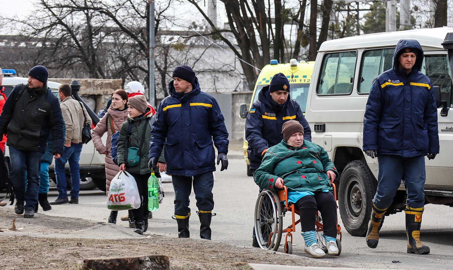 Евакуйовані з пекла. Про що говорять люди, які вирвались з Бучі і Гостомеля