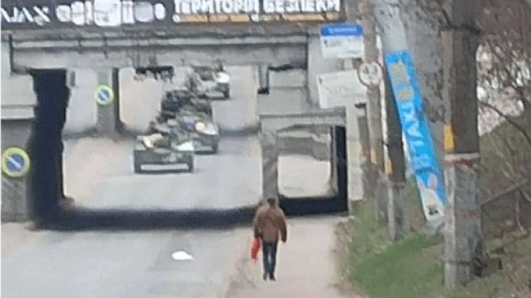 Херсоном едет российская техника, берут людей в плен – ОГА