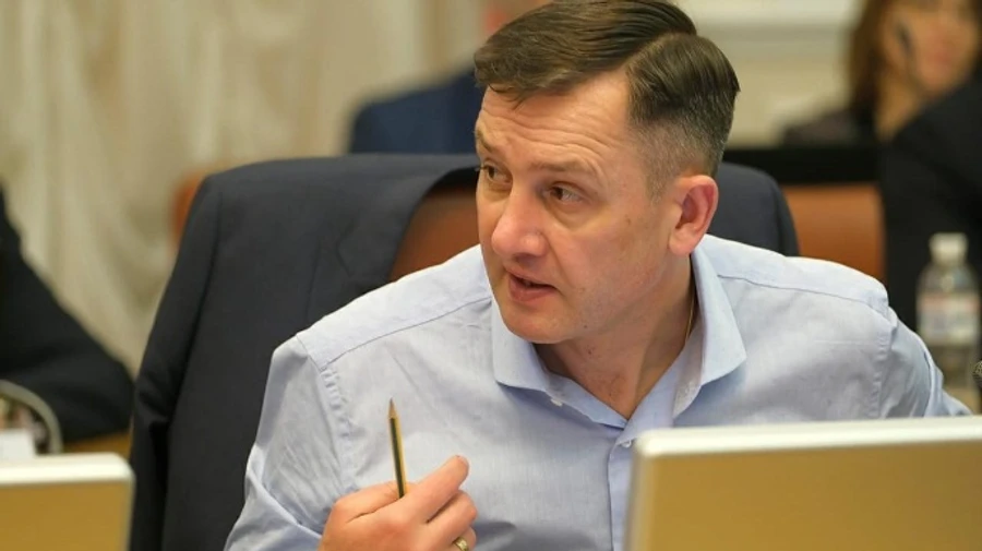 Уманський розкритикував Велике будівництво та витрату коштів на дороги