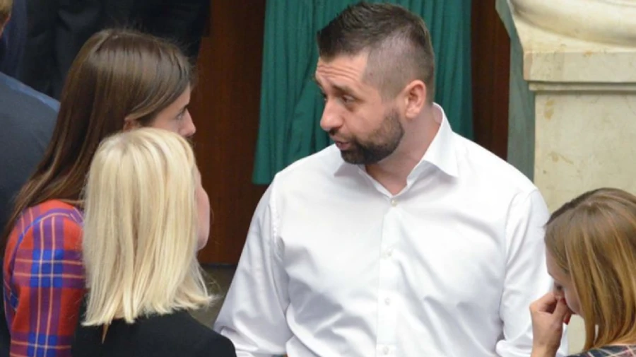 Арахамія вирішив внести інтригу: в мери Києва Слуга народу може висунути жінку