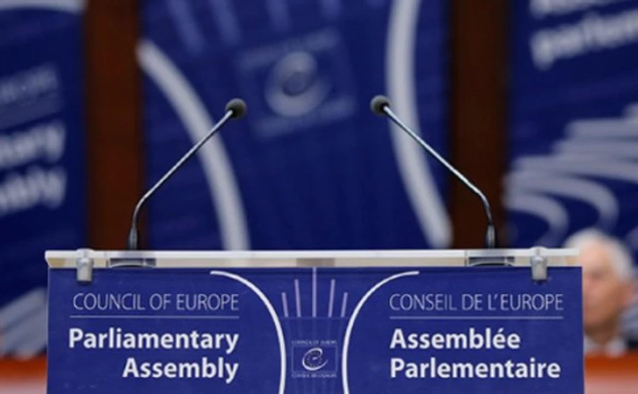 ПАСЕ согласилась вернуть россиян без санкций