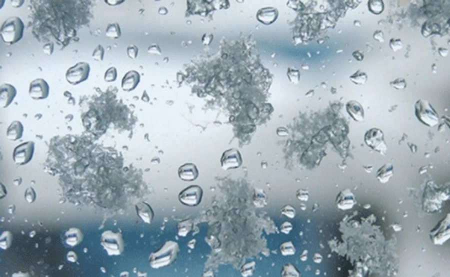 На зміну квітневому теплу йде похолодання і дощ зі снігом