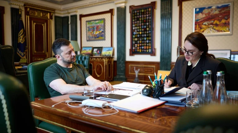 Зеленський ветував закон про штрафи посадовцям за неявку на виклик Верховної Ради