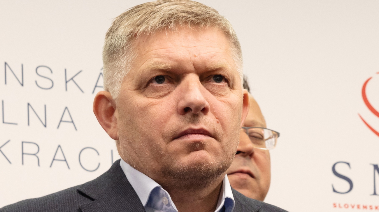 У Словаччині поліція розслідує справу про держзраду Фіцо: зупинив підтримку України