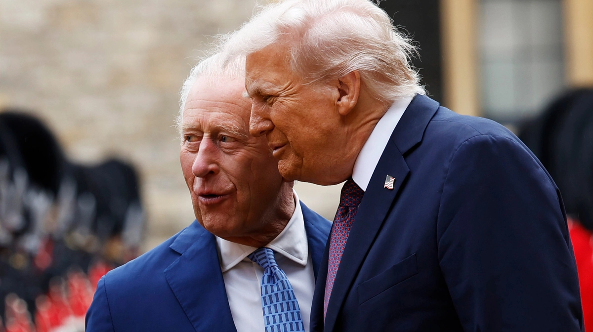 Меланія Трамп у шпильках на траві: королева Камілла та перша леді США витримали випробування під час прийому в посольстві — image 2