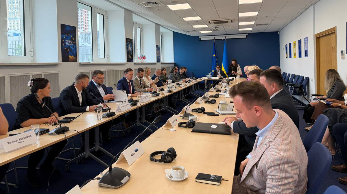 У ЄС заявили про підтримку антикорупційних зусиль України після зустрічі з НАБУ і САП
