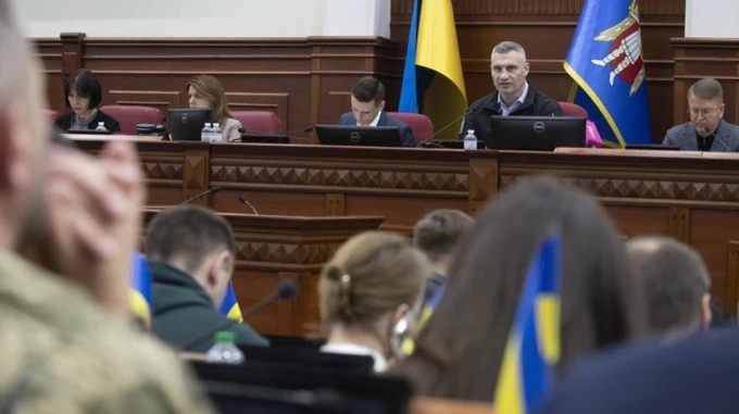 Киевсовет увеличил полномочия Кличко, глава КГВА Ткаченко – против