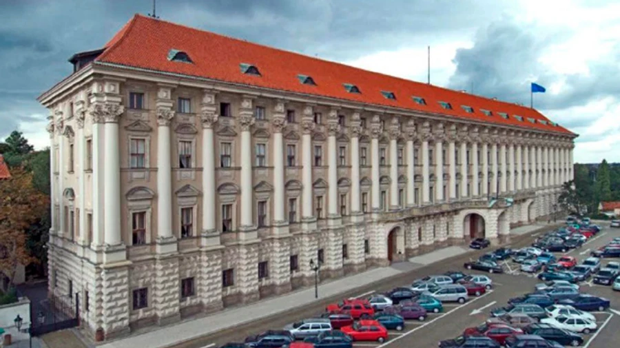 Чехия вызывает посла Беларуси из-за принудительной посадки рейса Ryanair