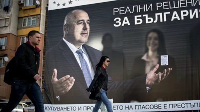Победа, подорванная коррупцией: чем завершились выборы в Болгарии
