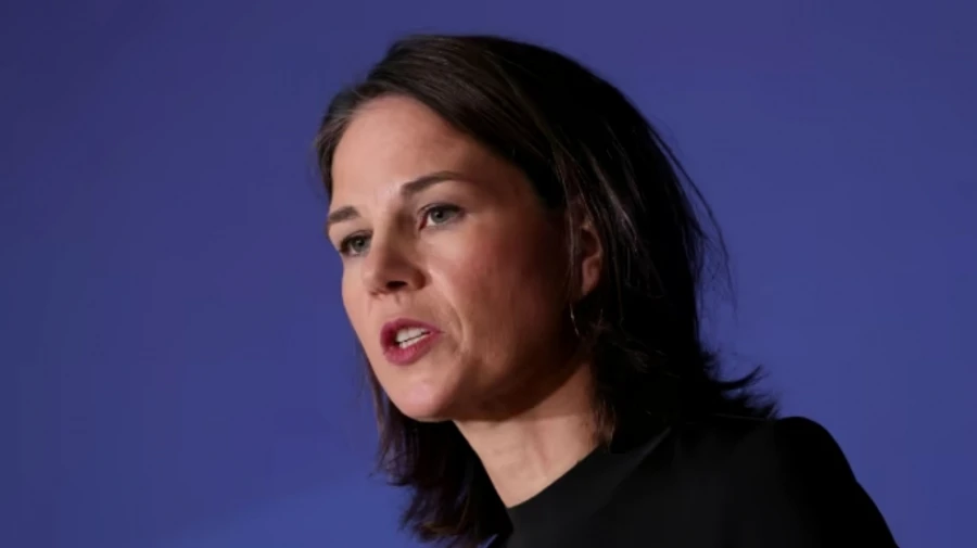 German foreign minister criticises government for hesitation in supporting Ukraine