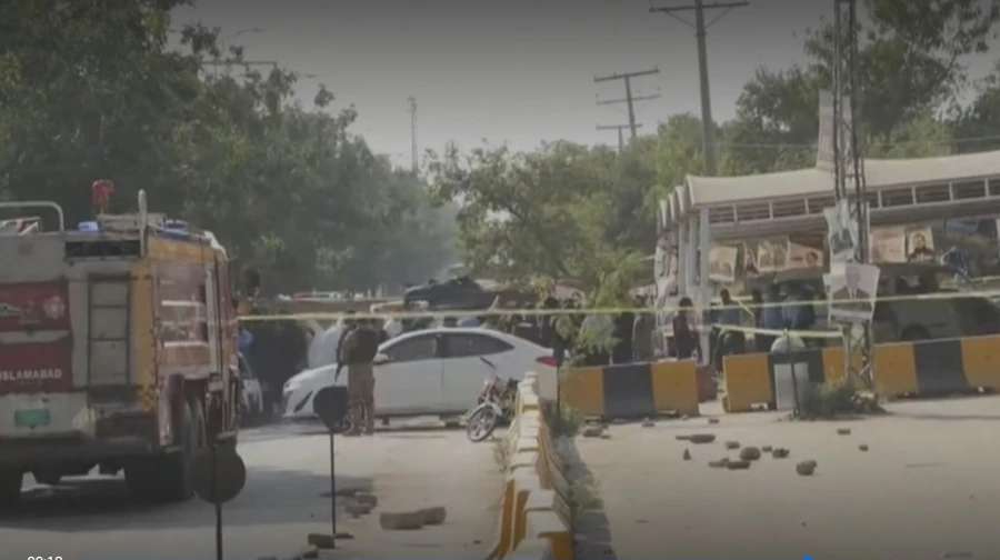 В столице Пакистана террорист-смертник подорвал себя: по меньшей мере 12 погибших