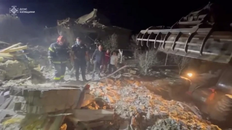 Man and his son, 4, killed in Russian missile attack on Kyiv Oblast – video