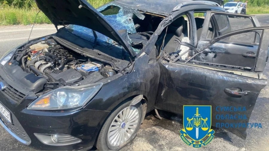 В Сумской области оккупанты атаковали беспилотником автомобиль гражданских: ранена женщина