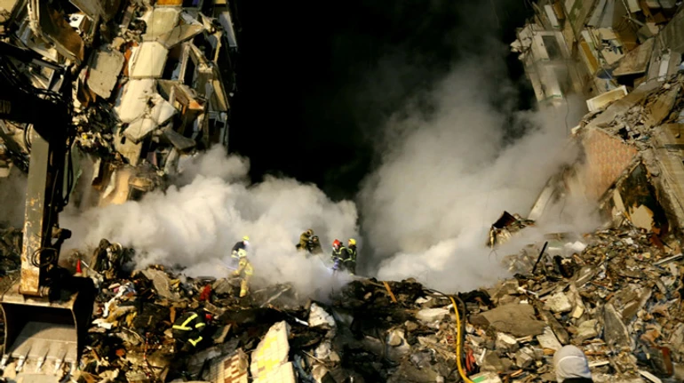 Hatred for Russia is stronger than fear. A report from Dnipro, where Russian forces attacked an apartment block