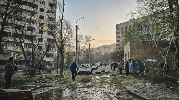 Russians hit Kharkiv with Iskander missiles, detonating one in mid-air to cause more damage – photos, video