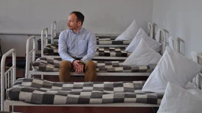 Минюст показал условия содержания военнопленных РФ: россияне приносят пользу