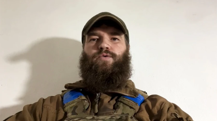 Усю ніч тривали обстріли Азовсталі, окупанти штурмують будівлі заводу – Азов