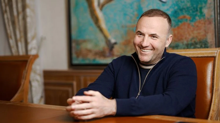 Санкції не завадили Фуксу святкувати ювілей: на вечір під Києвом збудували Венецію 