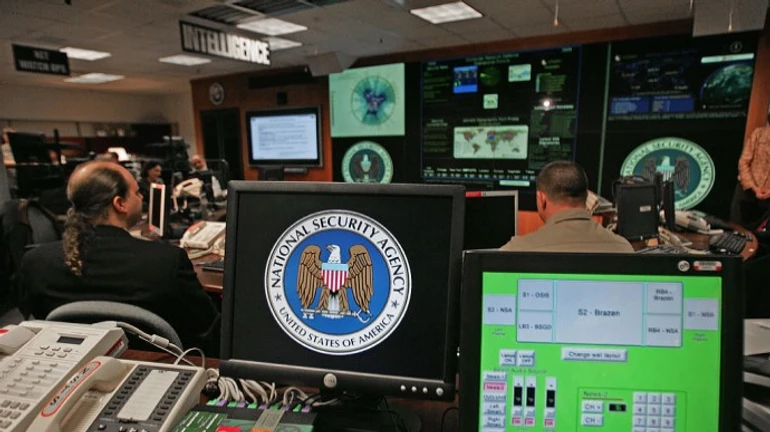 Разведка США: Коронавирус не создавали как биологическое оружие