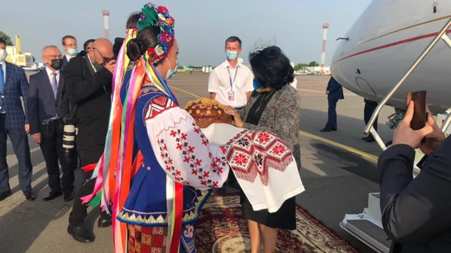 Президент Грузии прилетела в Украину