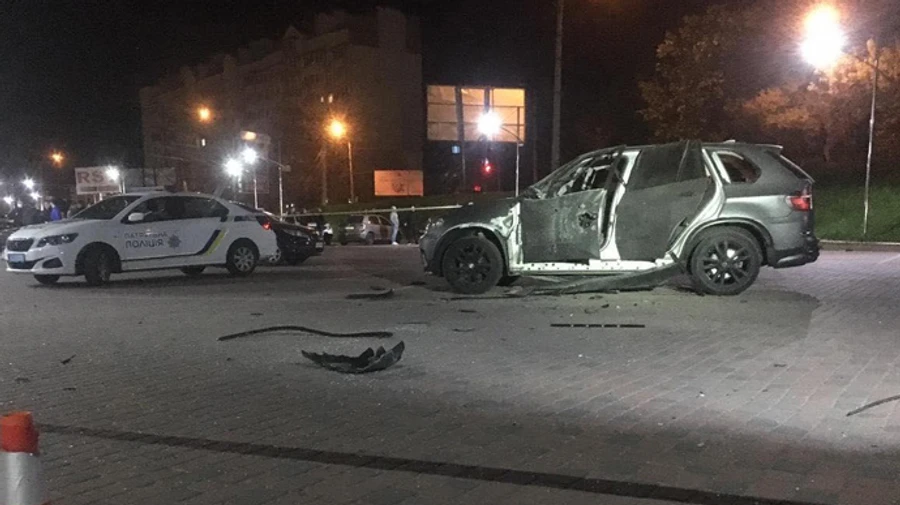 Невідомий вистрілив у ВМW з гранатомета в Івано-Франківську