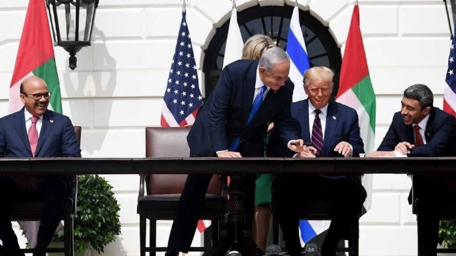 Палестинці ракетами обстріляли Ізраїль під час підписання мирних угод