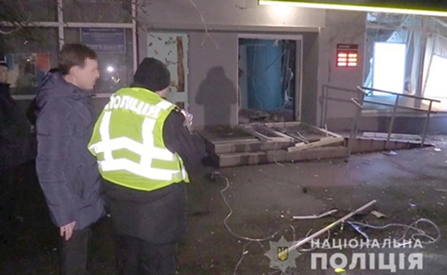 Затримано підозрюваних у підриві відділення Ощадбанку