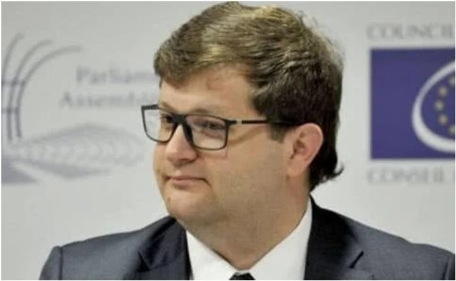 48 часов на выезд: Арьев рассказал, каких дипломатов РФ высылает Украина