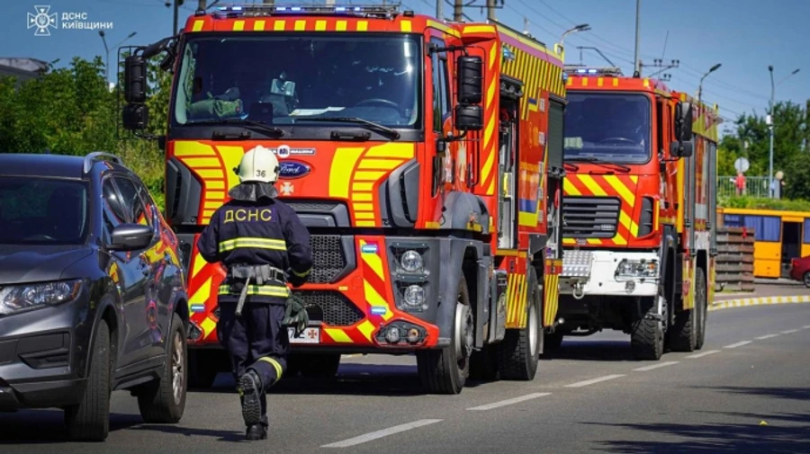 Russians attack Kyiv Oblast, damaging warehouse