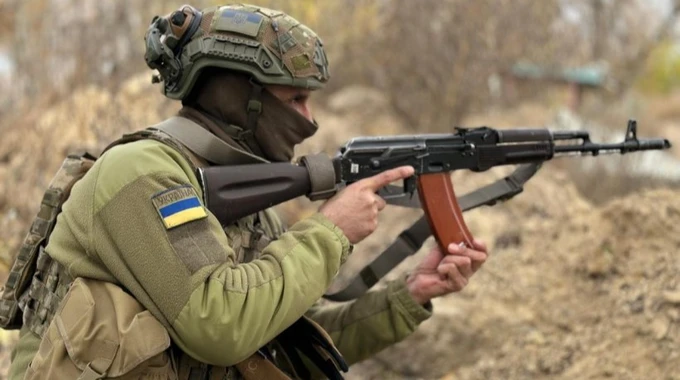 Russian soldiers disguised as civilians attempt to infiltrate Ukrainian rear positions