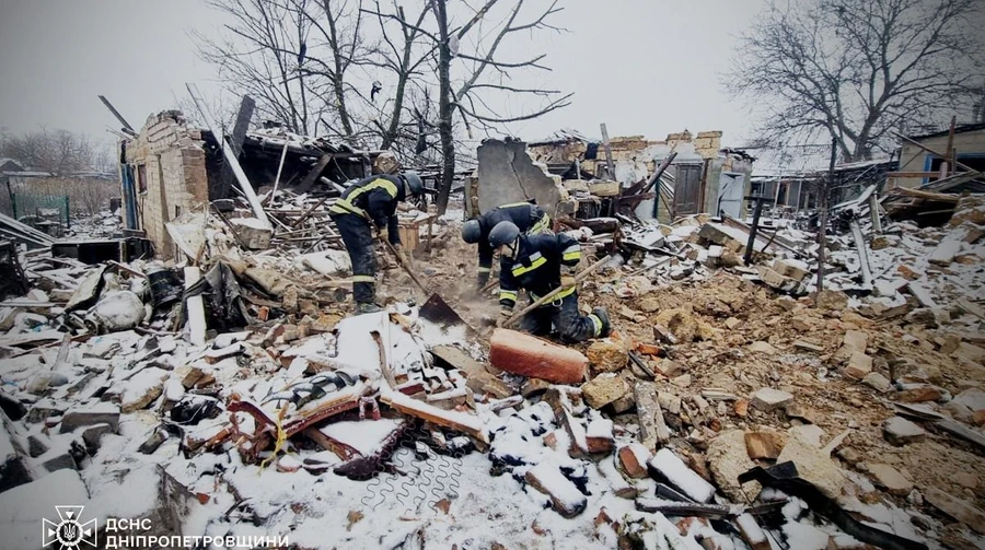 Росія вдарила по приватному будинку на Дніпропетровщині, вбивши чоловіка