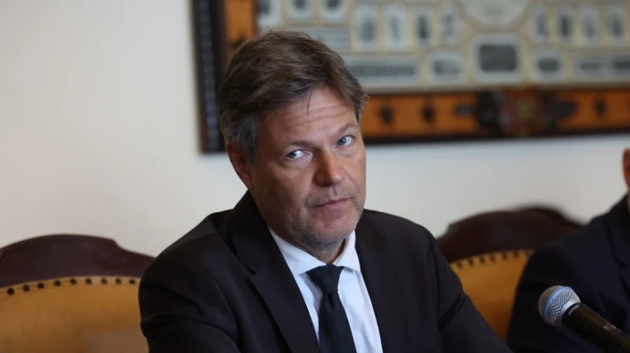 German officials regret not lifting ban on Ukraine striking targets in Russia sooner