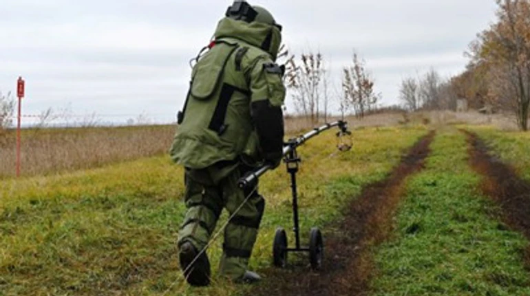 Украина не только разминирует земли, но и заработает на этом. Как будет работать новый рынок?