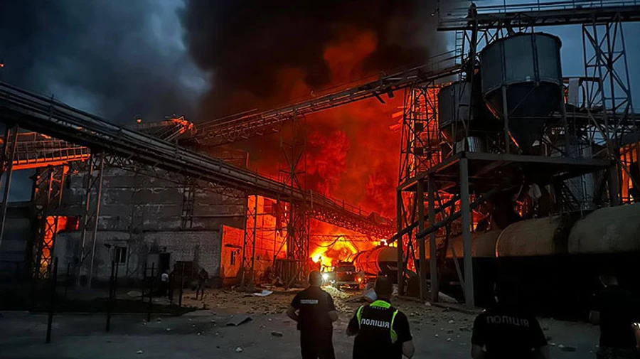 Росіяни вдарили по Полтавщині: 2 загиблих, триває розбір завалів  