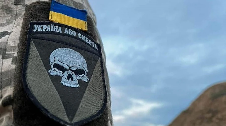 After strikes by Armed Forces of Ukraine, corpses of Russians are taken away by crowded trucks – General Staff