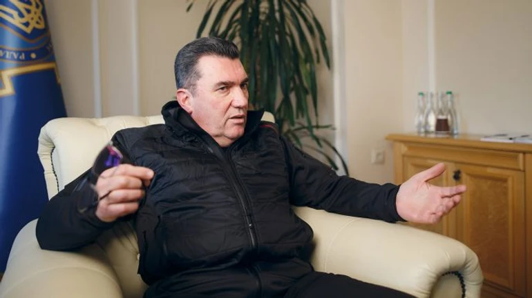 Данілов про ювілей Фукса: 8 разів сусіди викликали поліцію