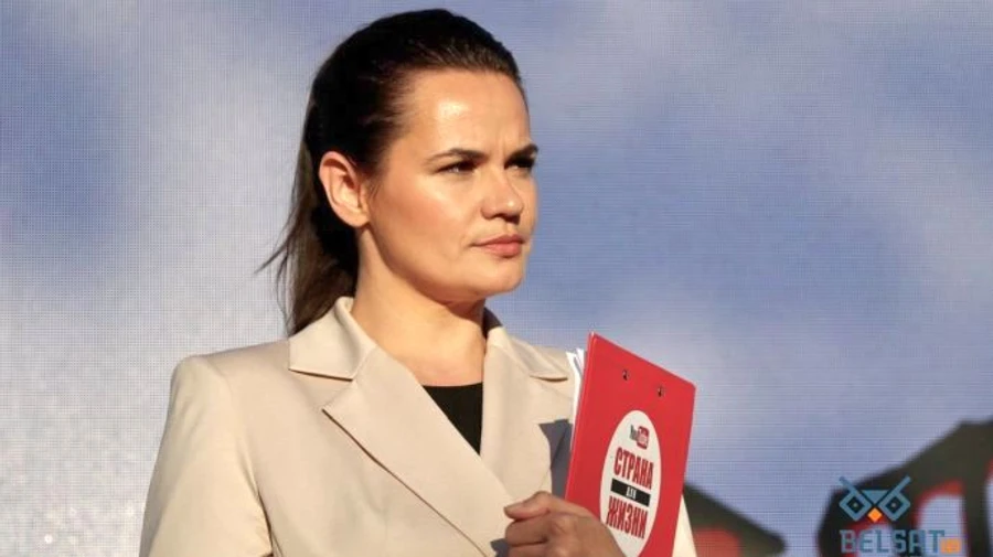 Литовский парламент признал Тихановскую законным президентом