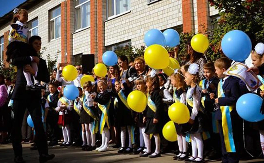 Праздник первого звонка в школах охраняют СБУ и полиция- СМИ
