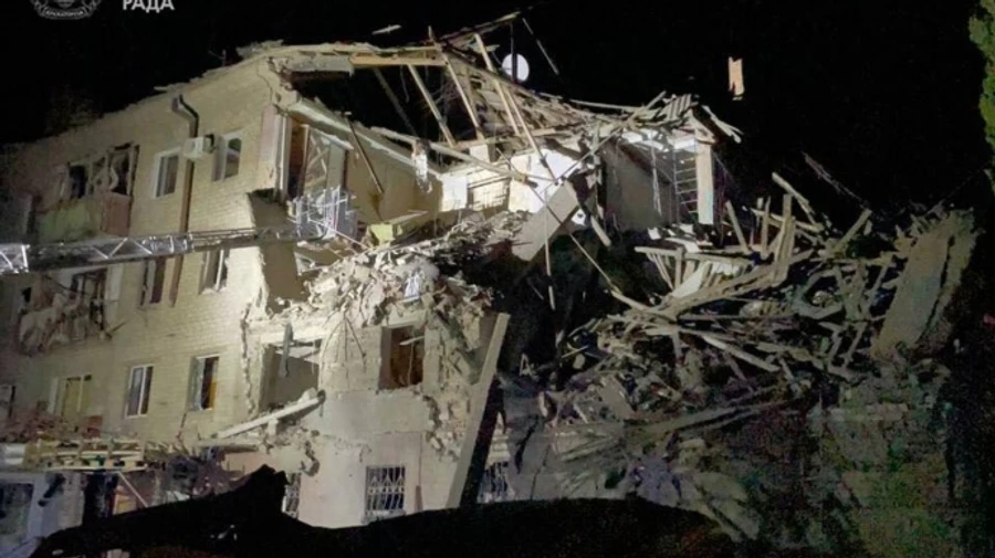 Russians hit high-rise building in Kramatorsk, Donetsk Oblast, injuring people