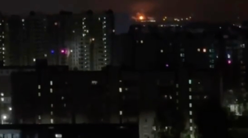 Дрони атакували Москву та НПЗ у російському Ярославлі: спалахнула пожежа
