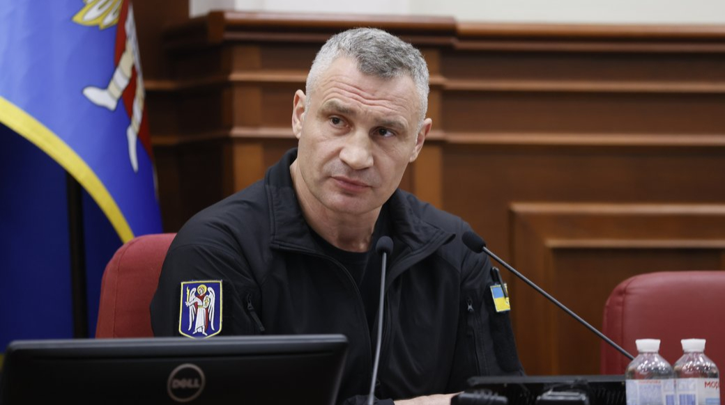 Рух мостами під час тривог та 140 додаткових автобусів: Київ змінює роботу транспорту – Кличко