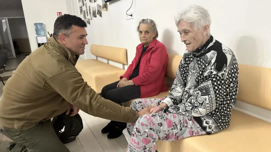 Нардеп Тищенко пояснив, хто його вдарив: Виселяють бабусь і дідусів