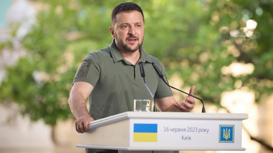 Moving forward is the most important thing: Zelenskyy holds military cabinet meeting with commanders and officers
