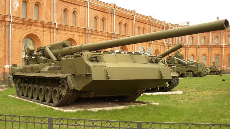 Ukrainian marines destroys Russian howitzer Pion