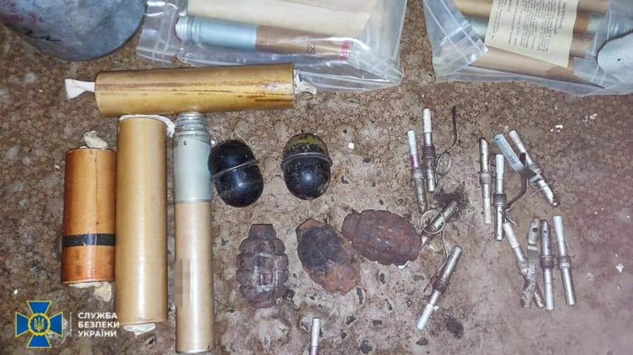 На Київщині знайшли цех з тротилом і купою зброї